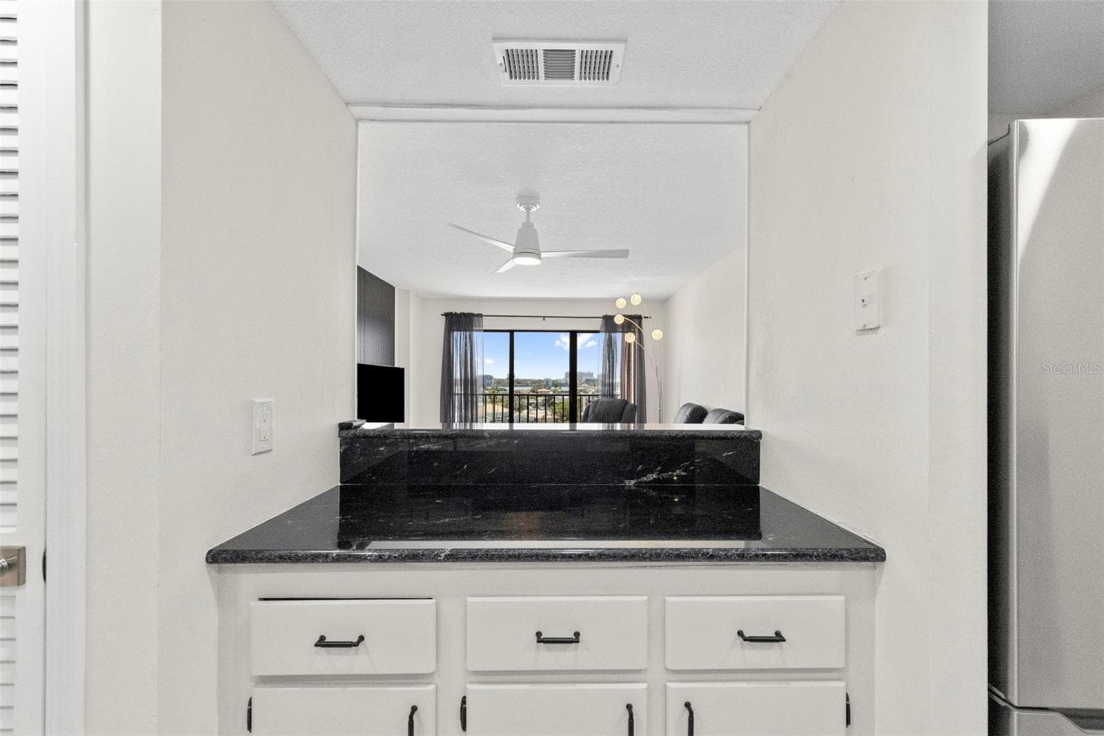 51 ISLAND WAY — photo 15 of 49