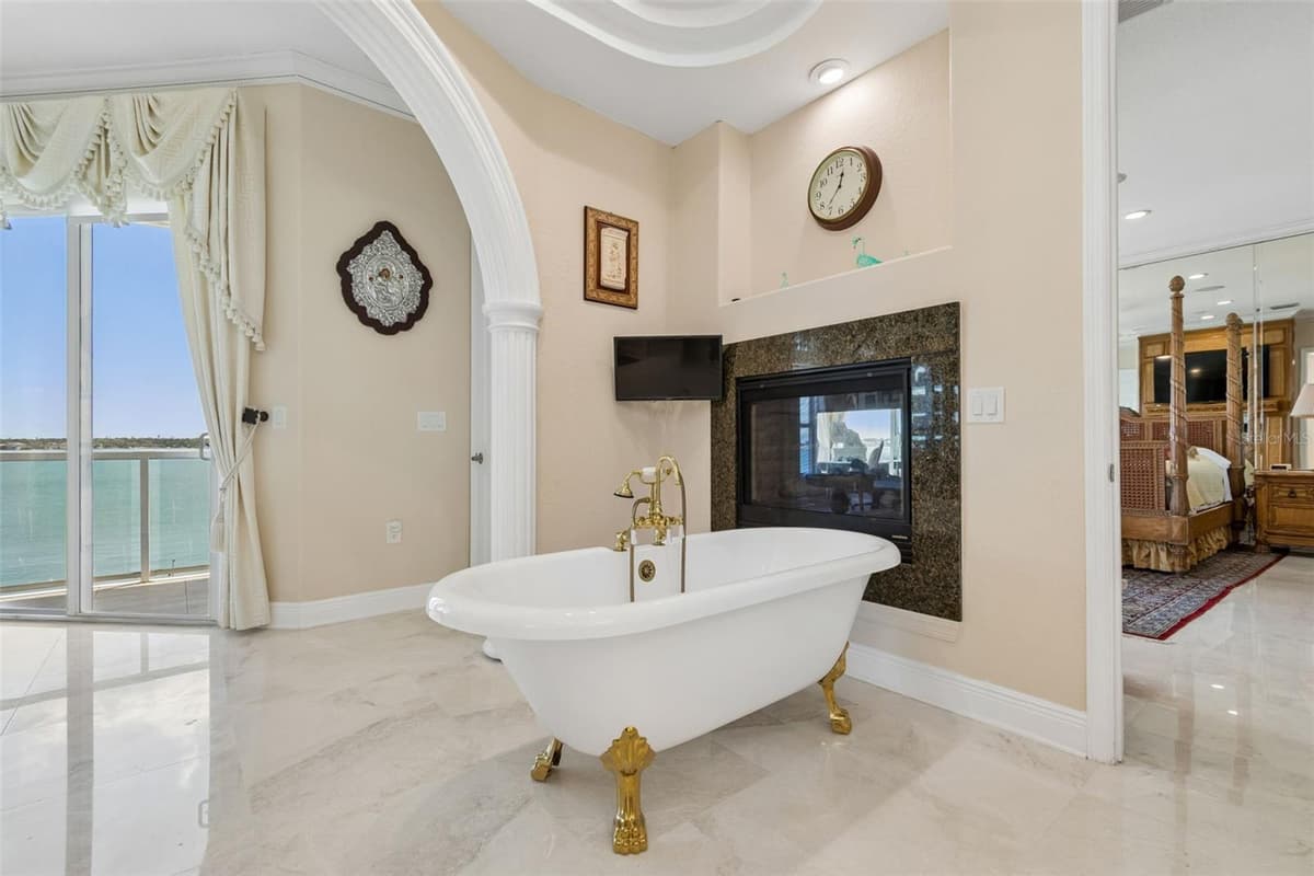 1203 BAY DRIVE — photo 35 of 87