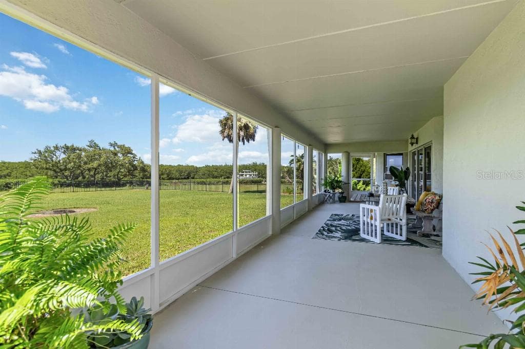 6511 BAYSHORE ROAD — photo 31 of 38