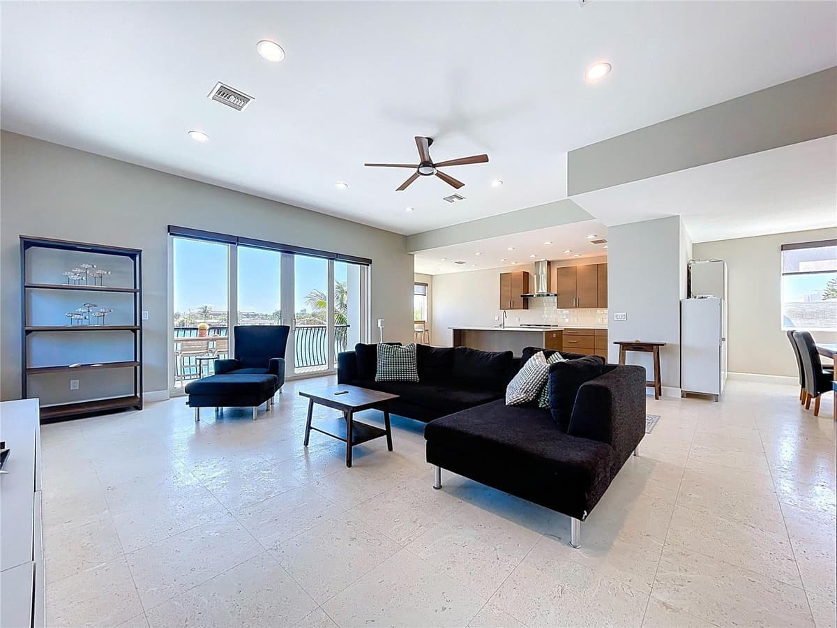 306 BAY PLZ — photo 6 of 75