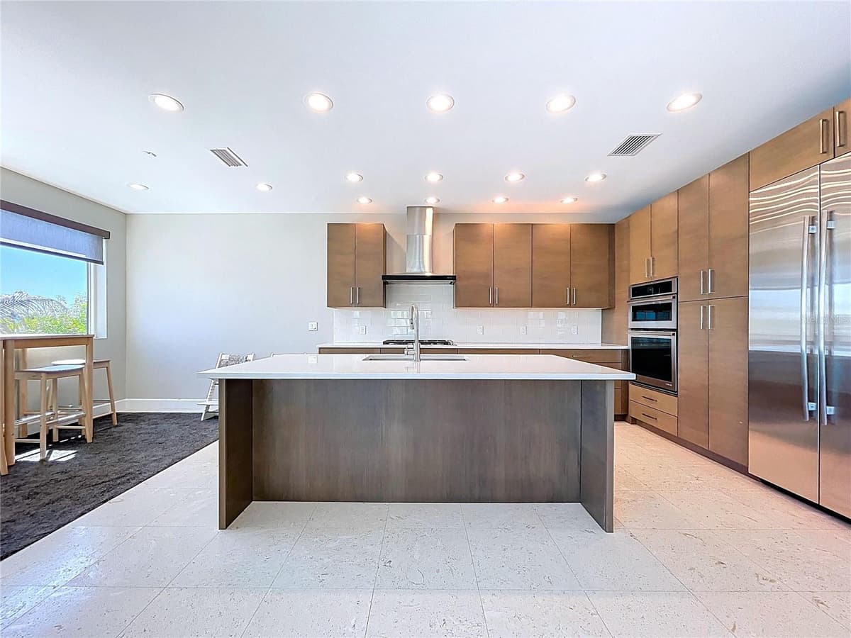 306 BAY PLZ — photo 15 of 75