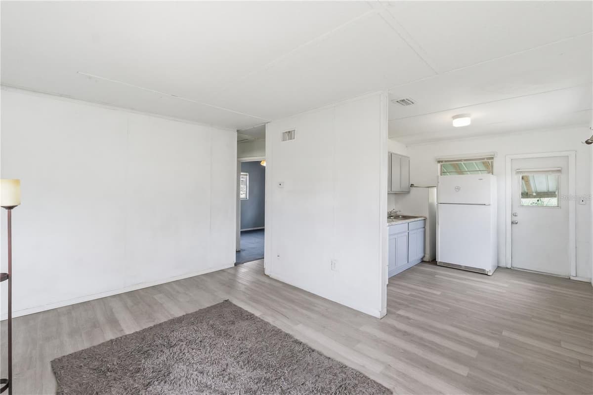 4610 WEEPING WILLOW AVENUE — photo 8 of 19