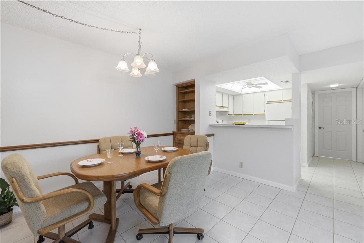 19505 QUESADA AVENUE — photo 11 of 33