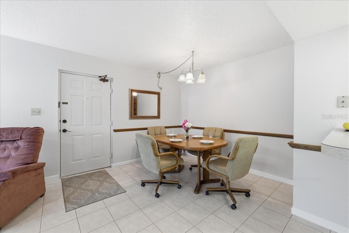 19505 QUESADA AVENUE — photo 8 of 33