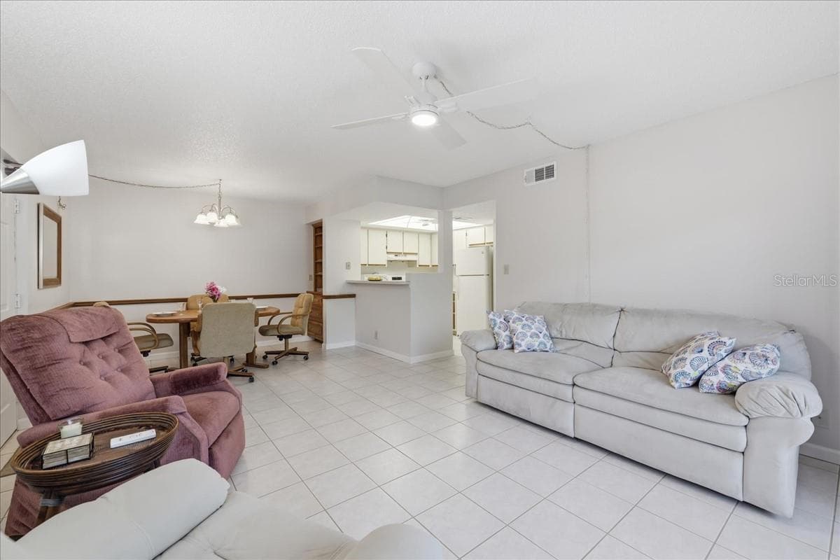 19505 QUESADA AVENUE — photo 6 of 33