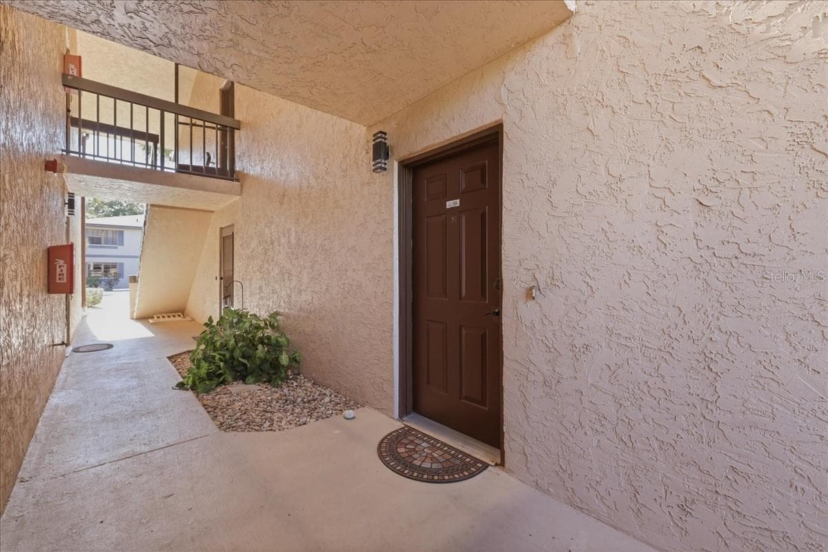 19505 QUESADA AVENUE — photo 12 of 33