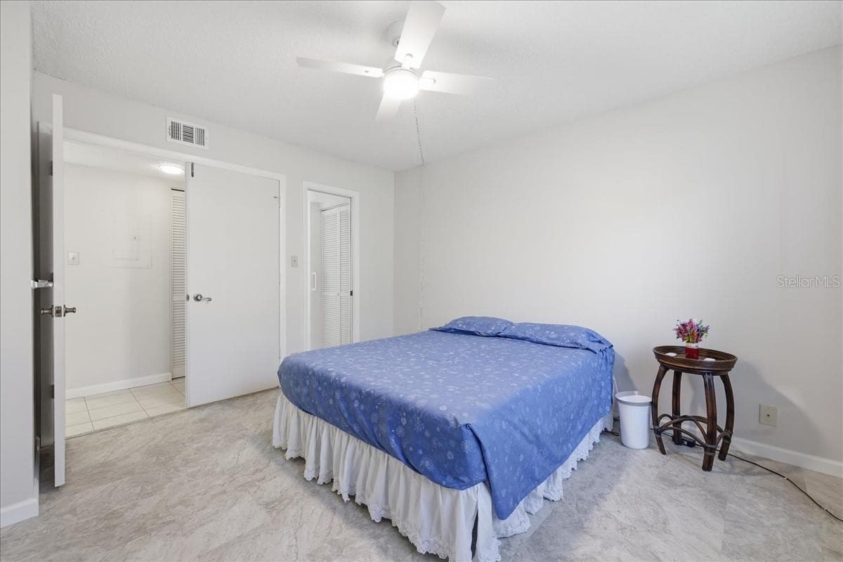 19505 QUESADA AVENUE — photo 15 of 33
