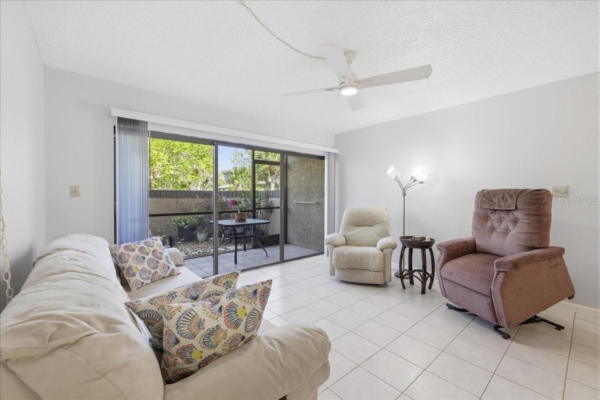 19505 QUESADA AVENUE — photo 3 of 33