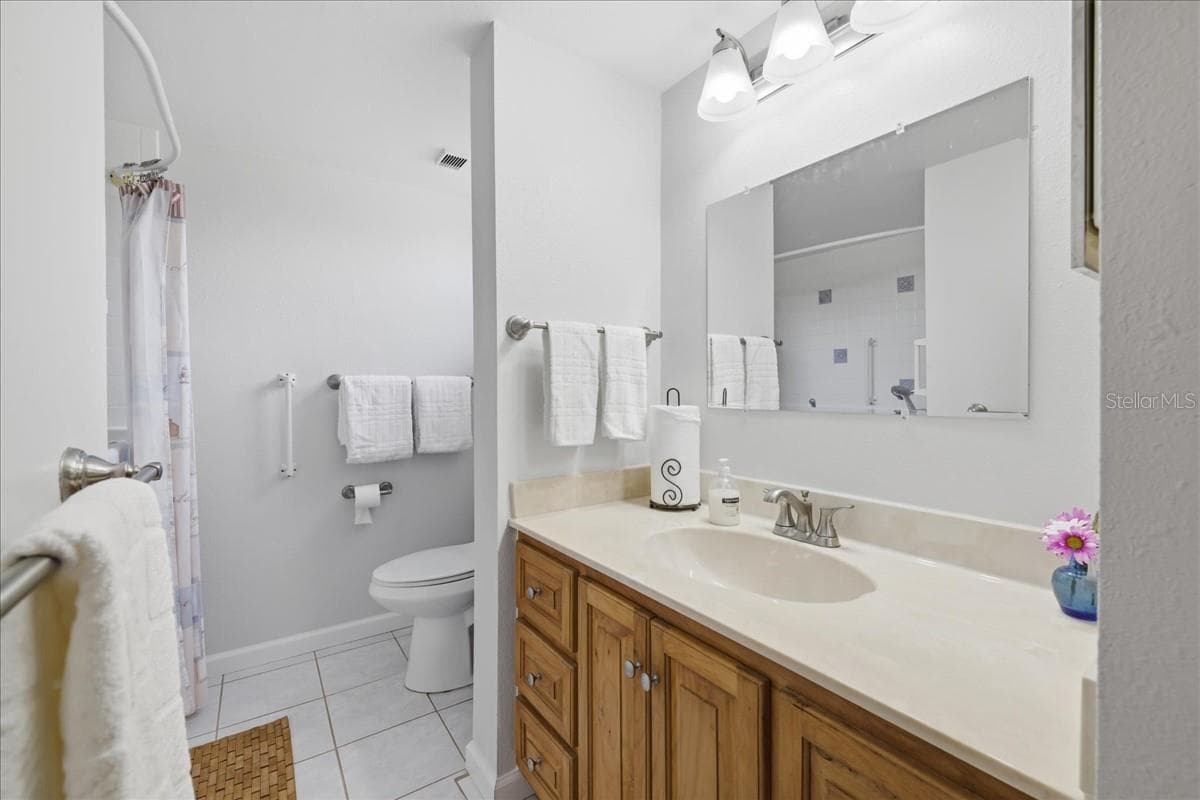 19505 QUESADA AVENUE — photo 17 of 33