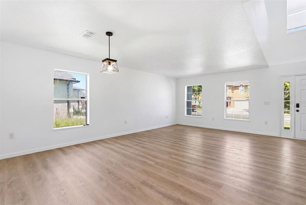 3356 SLATE STREET — photo 6 of 39