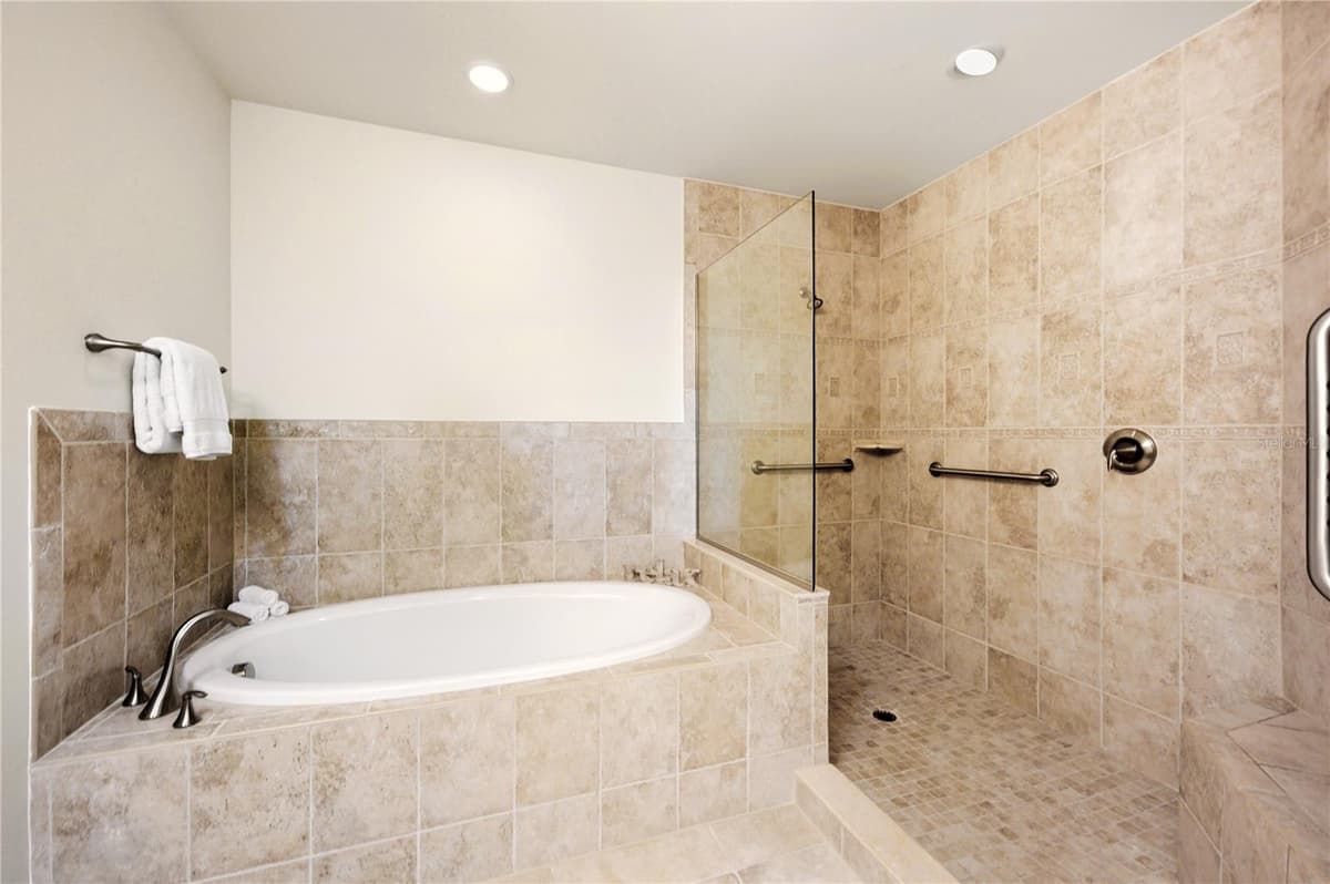 2555 MARQUESA ROYALE LANE — photo 31 of 56