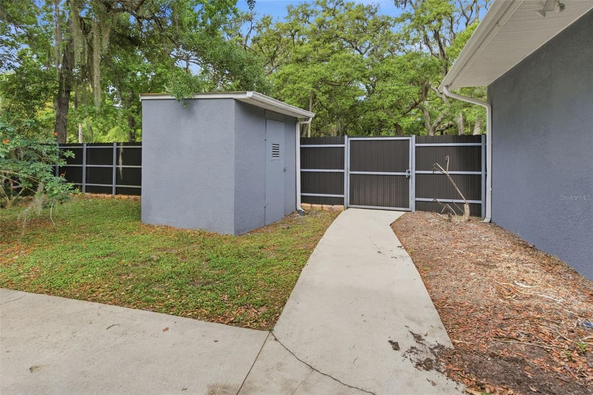 176 LAKE EVA DRIVE — photo 14 of 40
