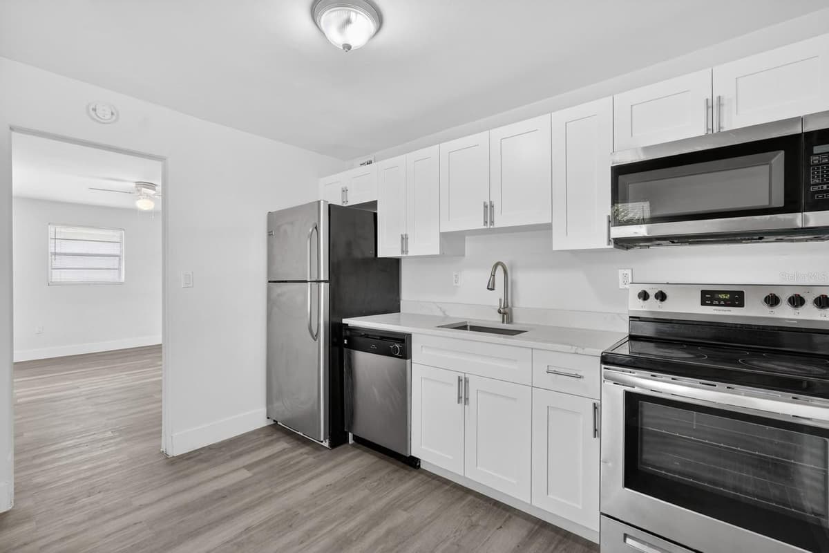 2425 ANASTASIA DRIVE — photo 9 of 29