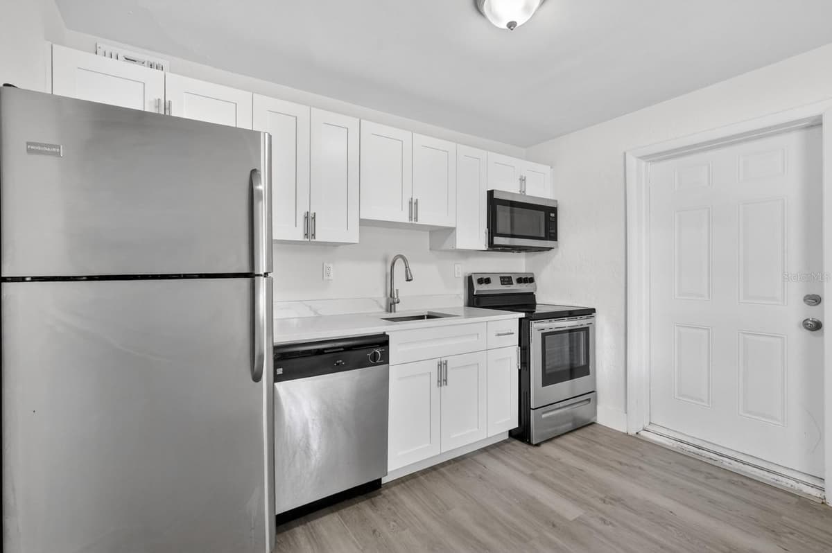 2425 ANASTASIA DRIVE — photo 8 of 29