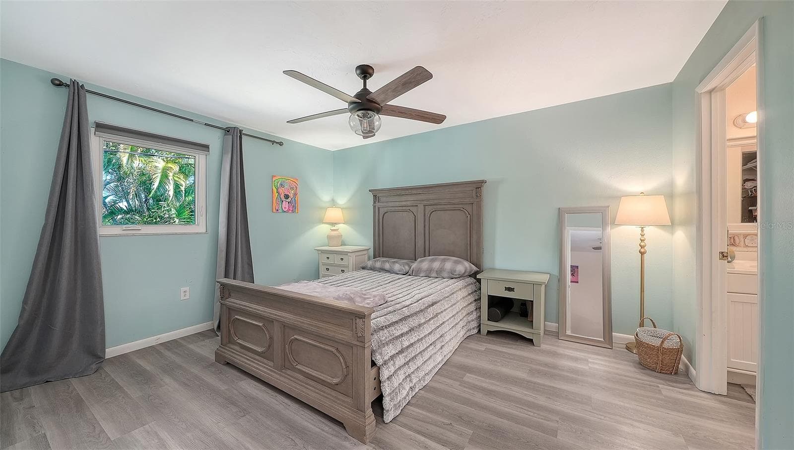 6921 HOLMES BOULEVARD — photo 15 of 53