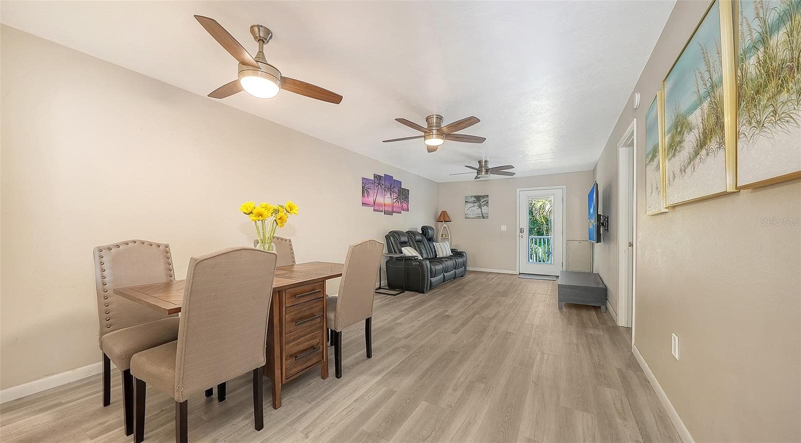 6921 HOLMES BOULEVARD — photo 6 of 53