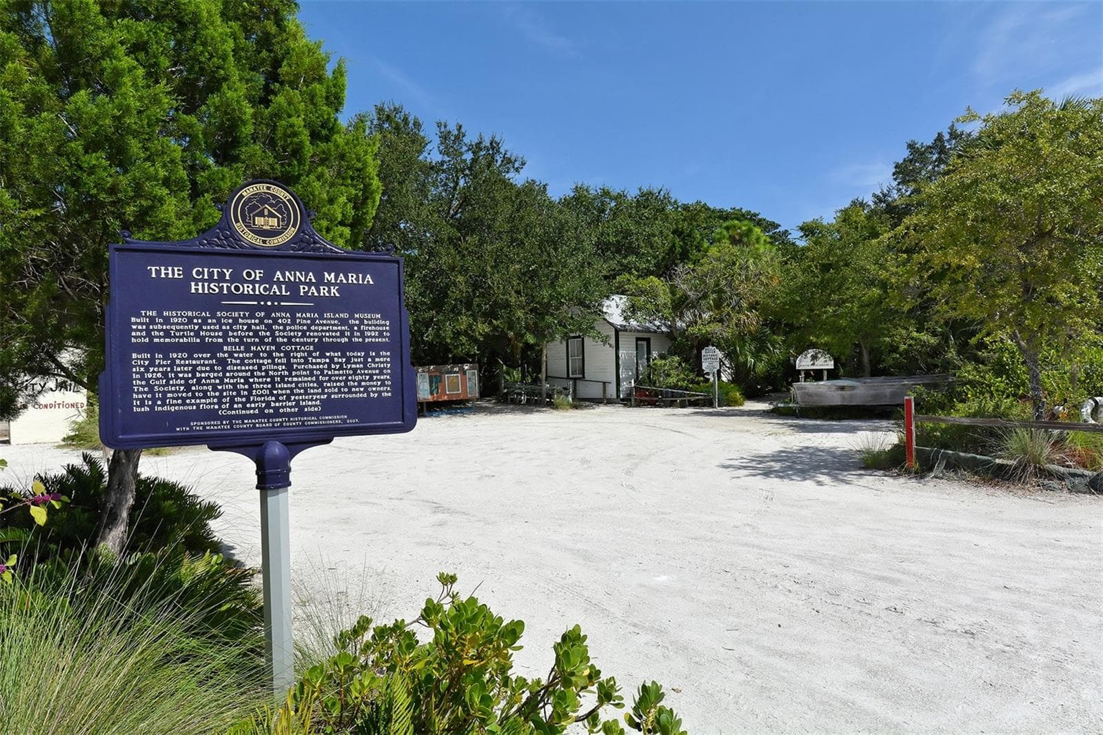 6921 HOLMES BOULEVARD — photo 45 of 53