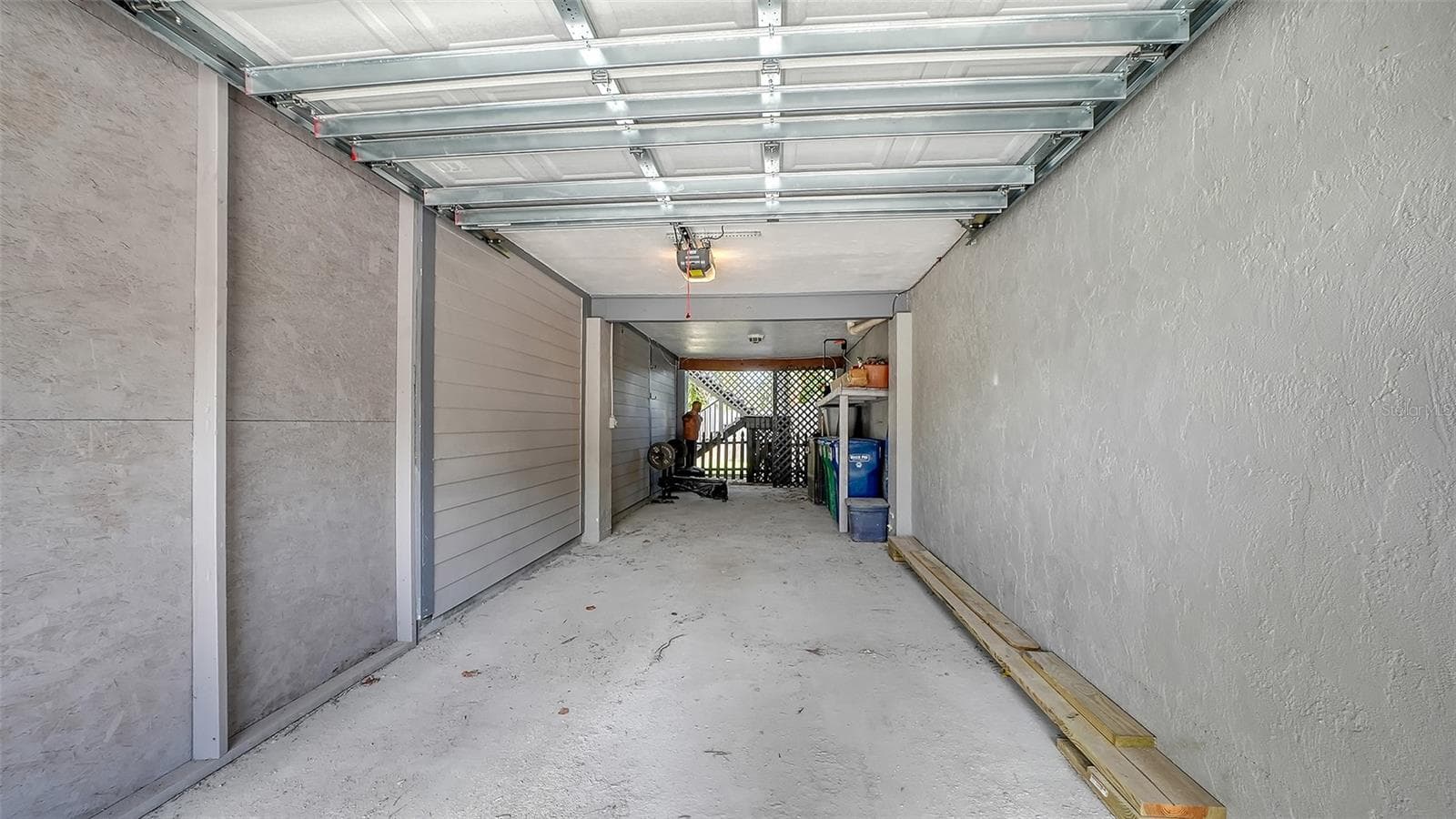 6921 HOLMES BOULEVARD — photo 29 of 53