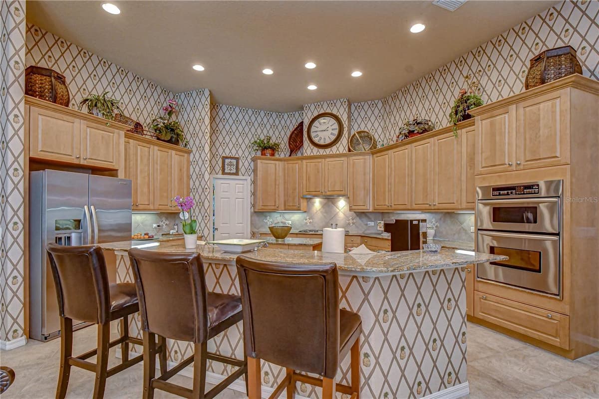 20915 LAKE VIENNA DRIVE — photo 13 of 45