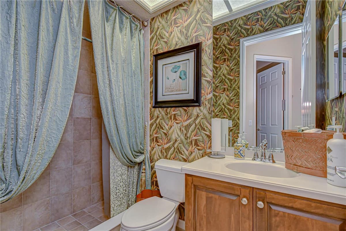 20915 LAKE VIENNA DRIVE — photo 23 of 45