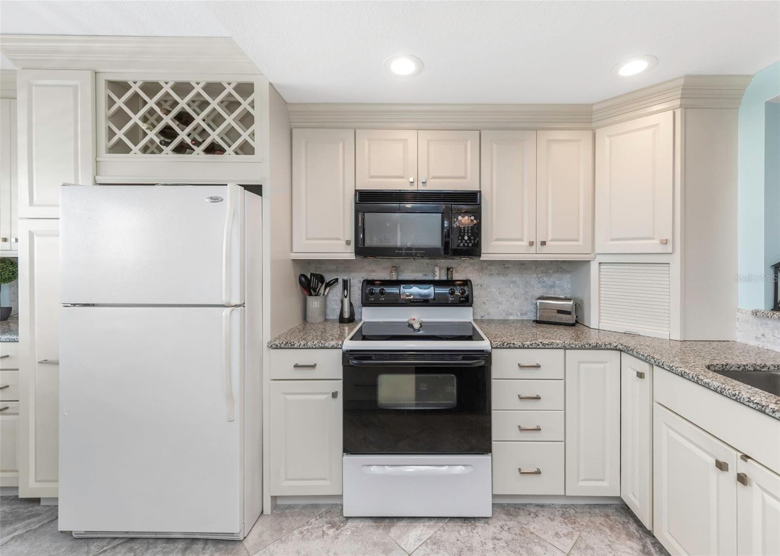 1324 PASADENA AVENUE — photo 65 of 97