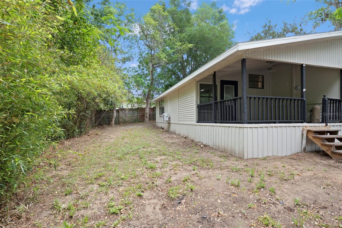 8017 SKYLINE LANE — photo 31 of 33