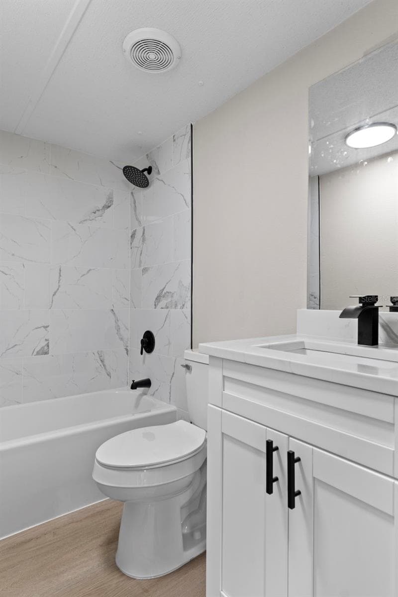 8017 SKYLINE LANE — photo 7 of 33