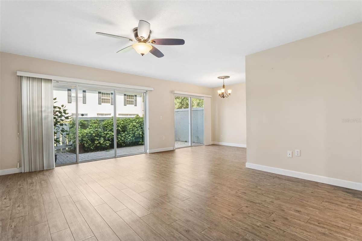 6341 TREETOP CIRCLE — photo 5 of 26