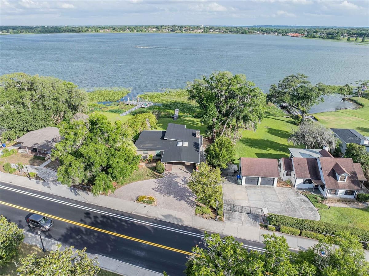 7 LAKE HOLLINGSWORTH DRIVE — photo 1 of 80