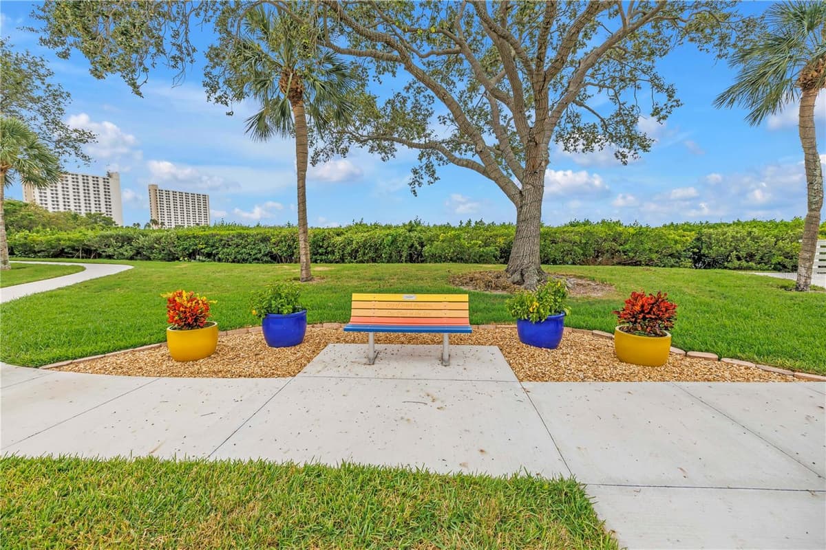 6960A SUNSET DRIVE — photo 32 of 39