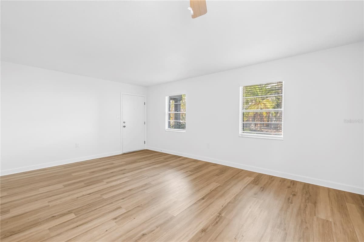 6960A SUNSET DRIVE — photo 5 of 39