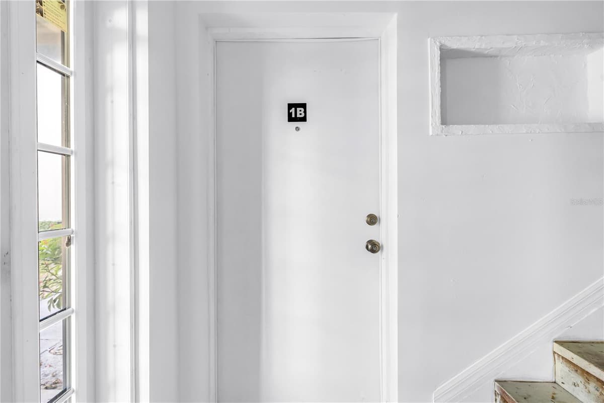 6960A SUNSET DRIVE — photo 3 of 39