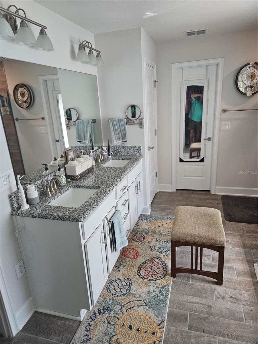 4222 JULIANA LAKE DRIVE — photo 17 of 32