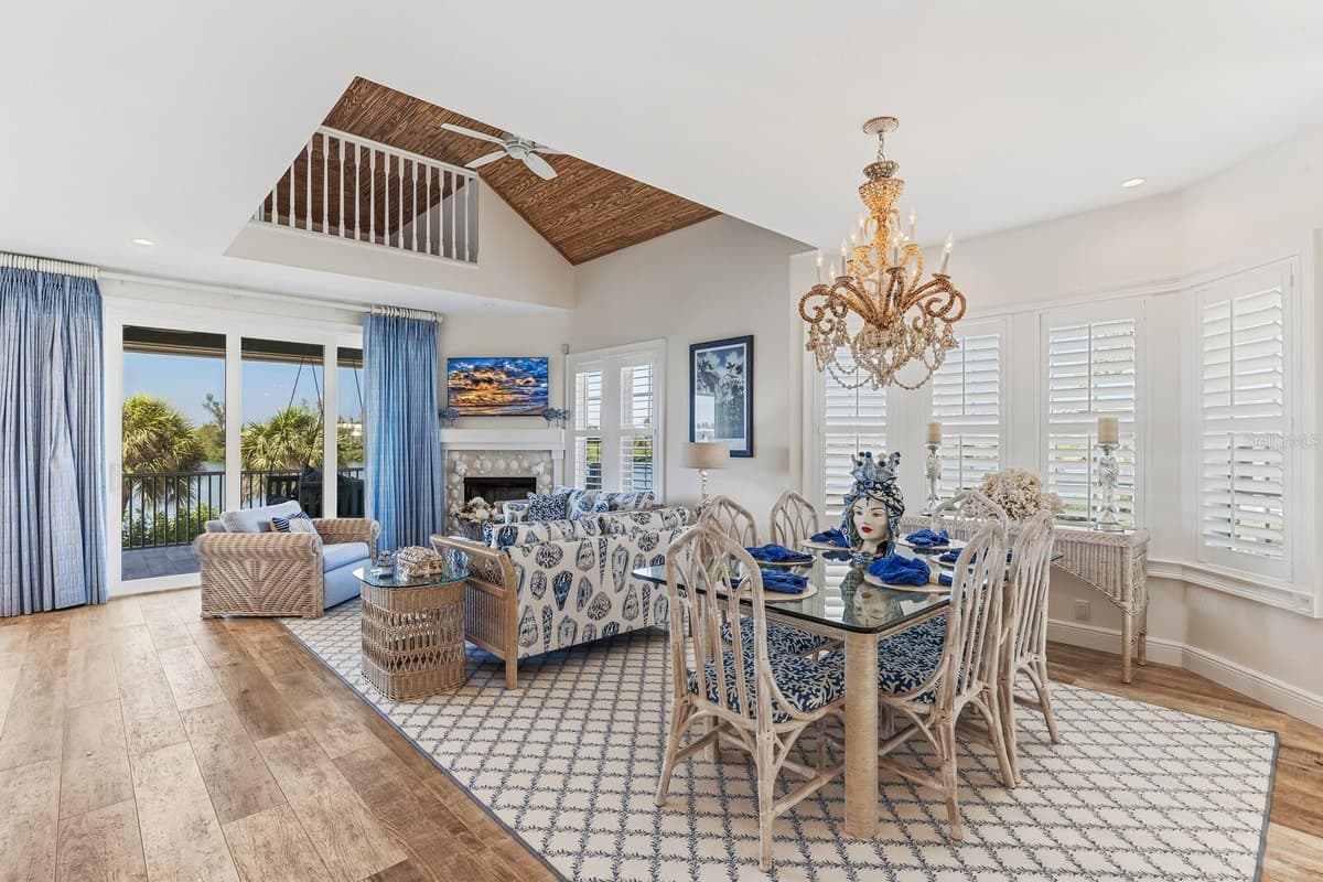 40 SEAWATCH LAKE DRIVE — photo 11 of 37