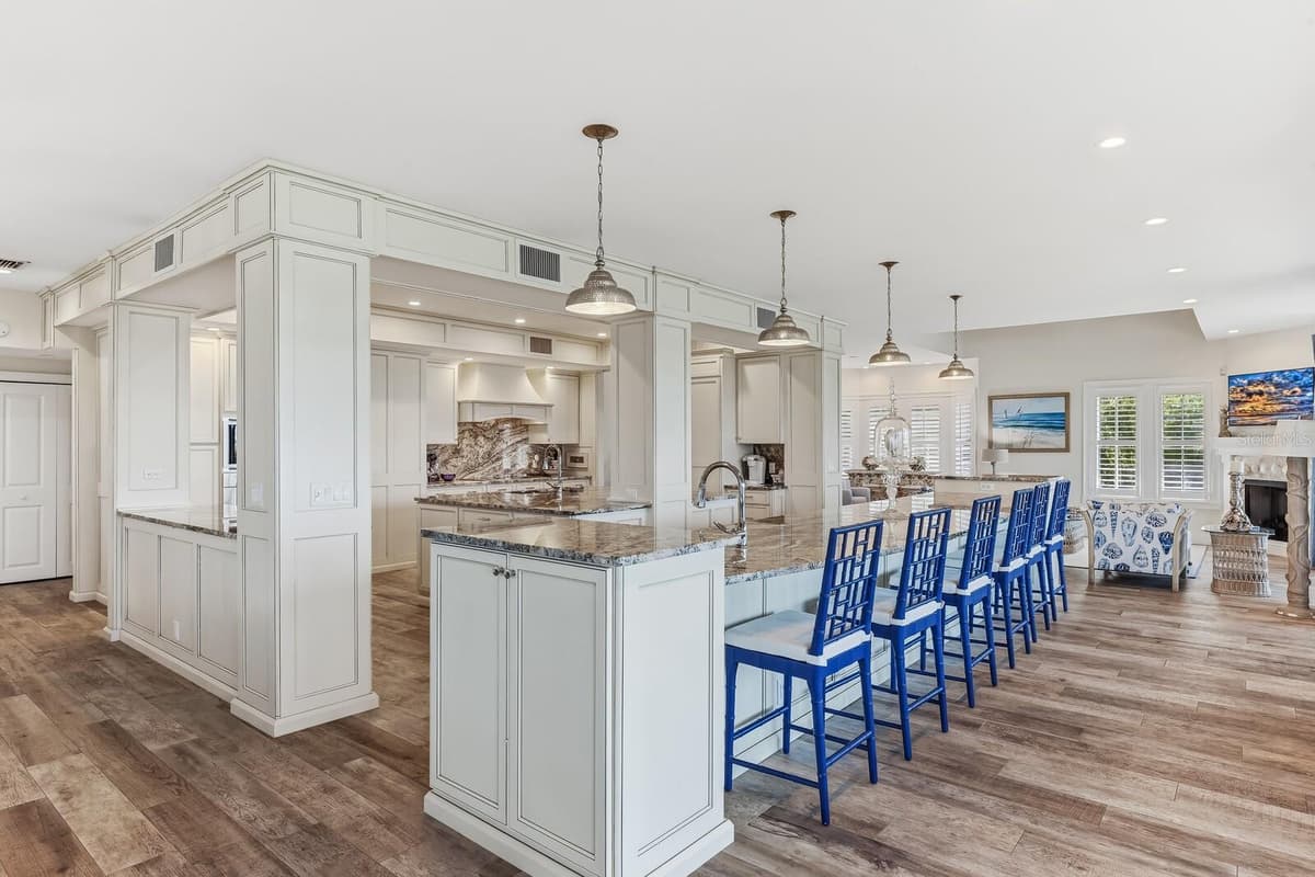 40 SEAWATCH LAKE DRIVE — photo 8 of 37