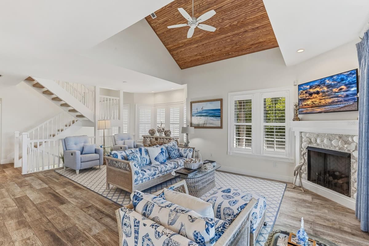 40 SEAWATCH LAKE DRIVE — photo 4 of 37