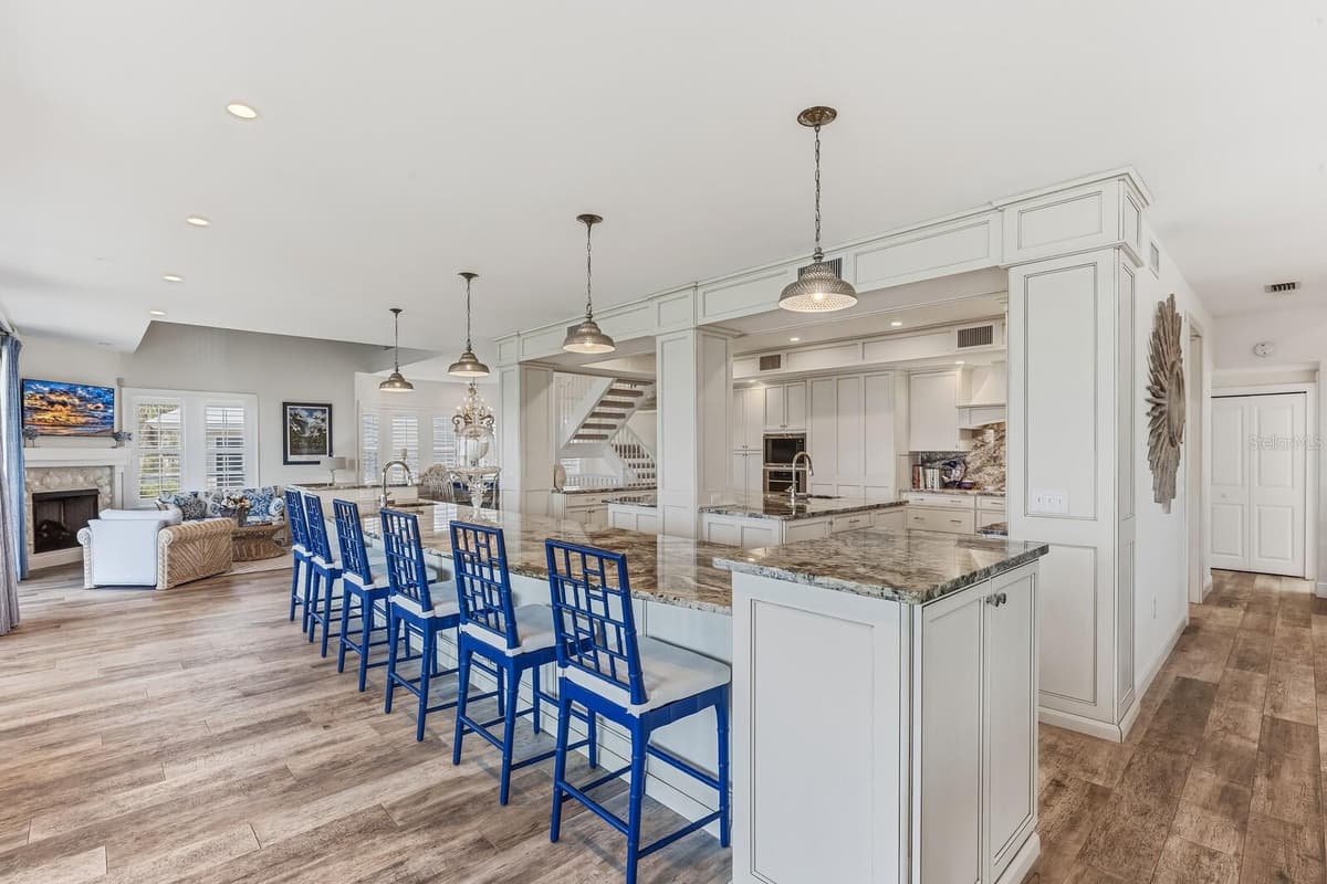 40 SEAWATCH LAKE DRIVE — photo 7 of 37