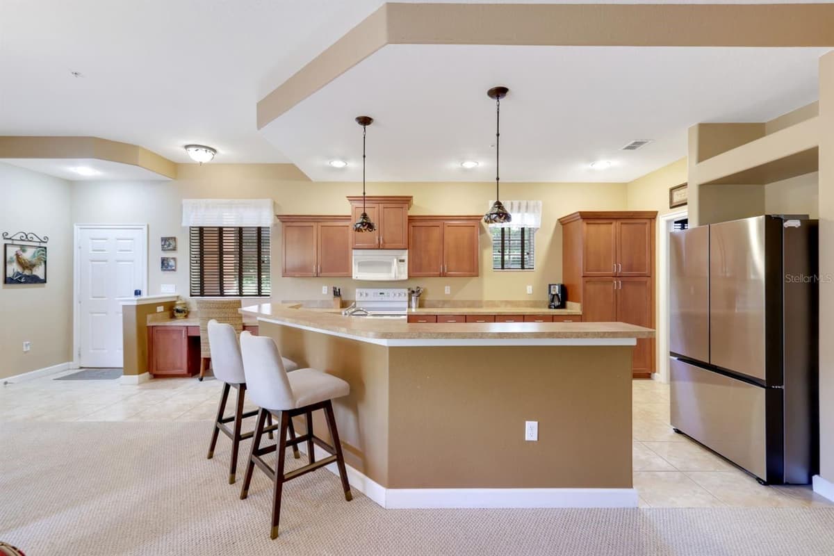 8721 PIAZZA DEL LAGO CIRCLE — photo 11 of 36