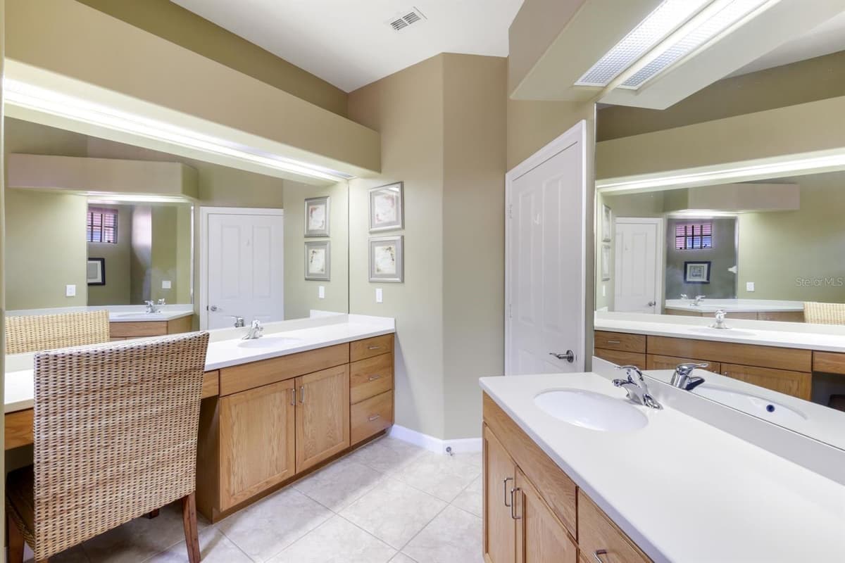 8721 PIAZZA DEL LAGO CIRCLE — photo 20 of 36