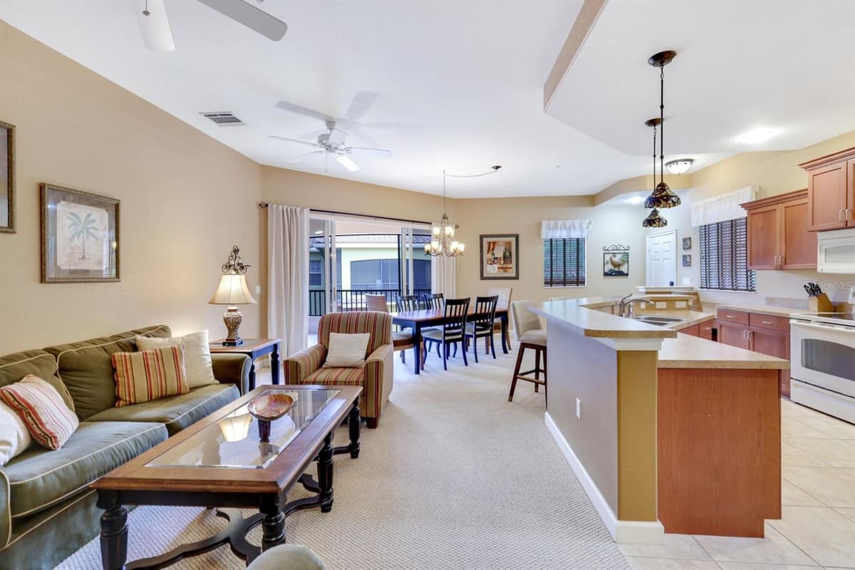 8721 PIAZZA DEL LAGO CIRCLE — photo 6 of 36
