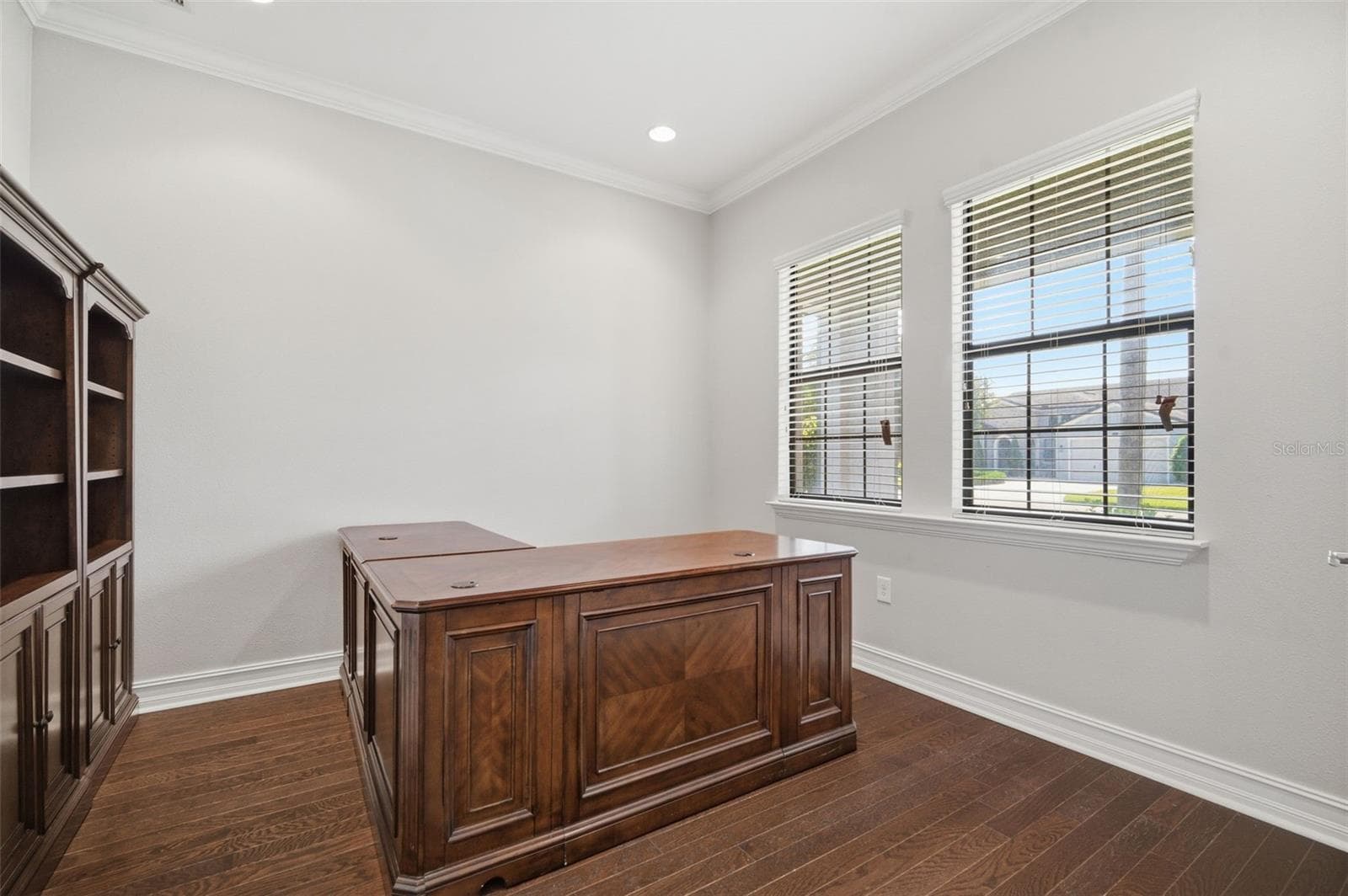 4335 ORTONA LANE — photo 9 of 94