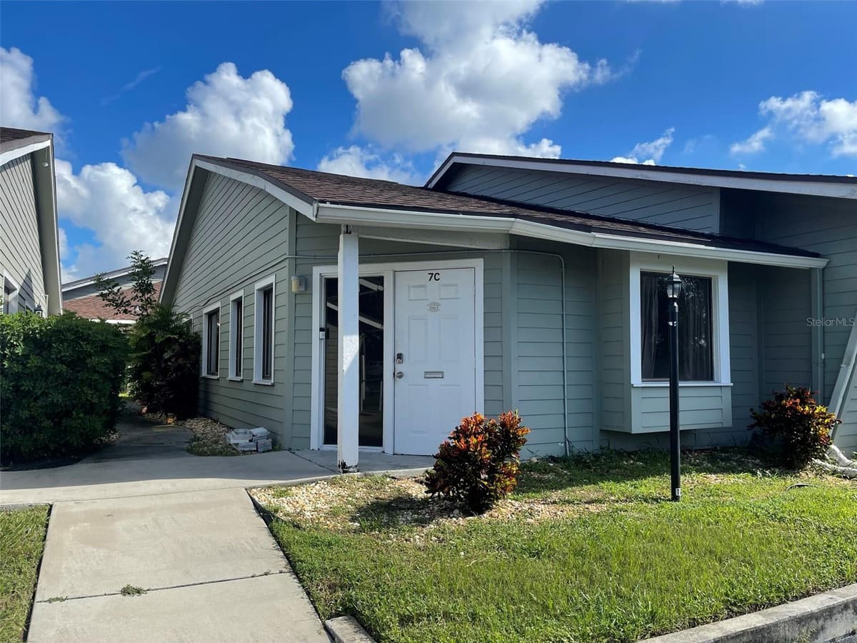 10225 ULMERTON ROAD — photo 1 of 11