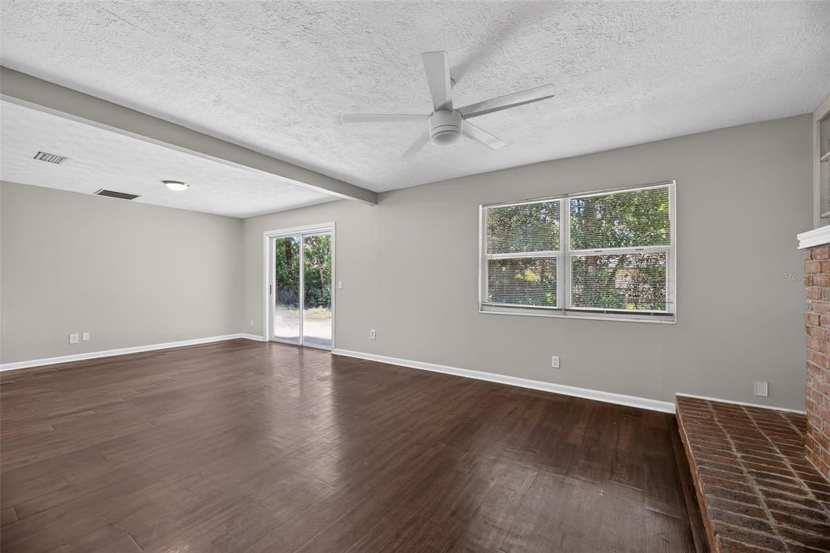 1543 REDBUD COURT — photo 6 of 20