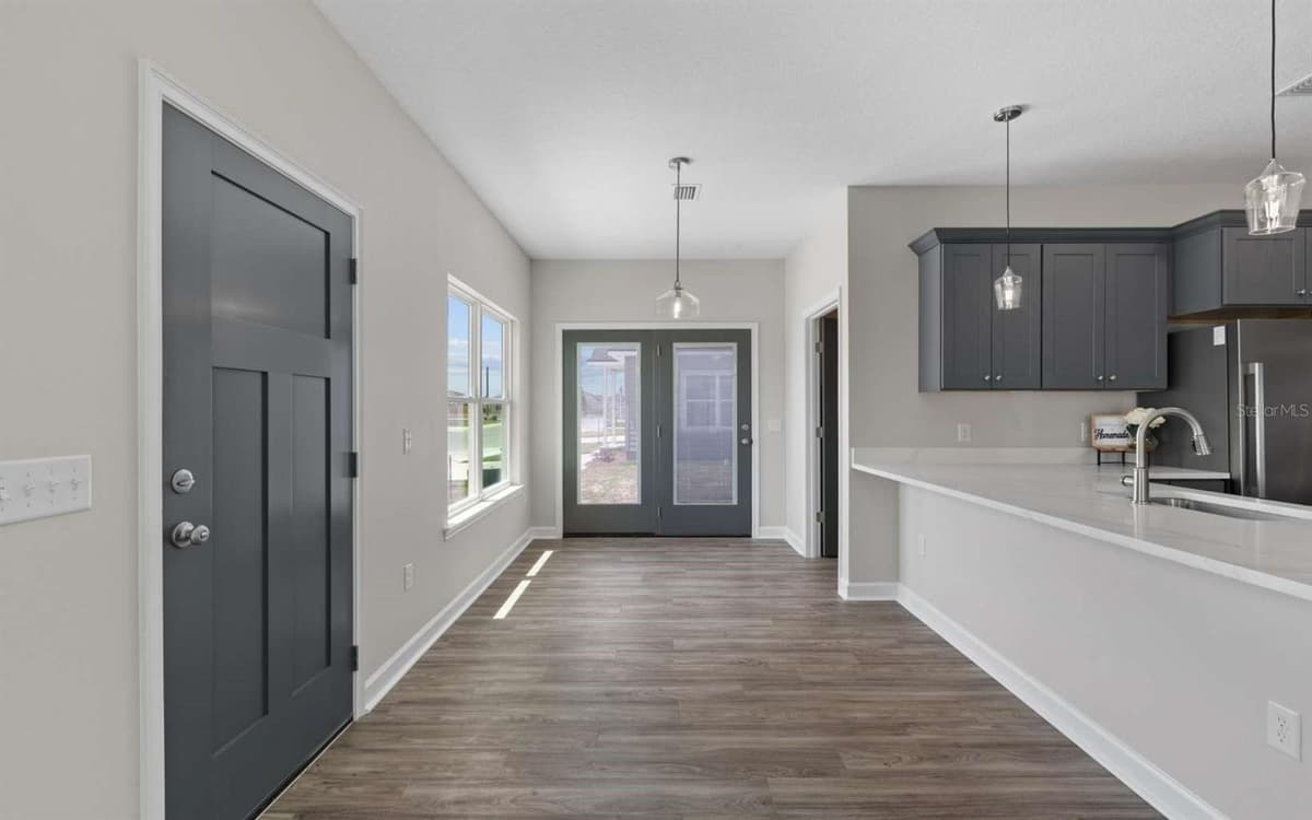 206 MESA STREET — photo 9 of 28