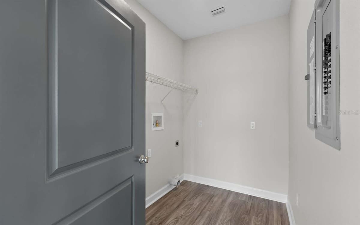 206 MESA STREET — photo 22 of 28