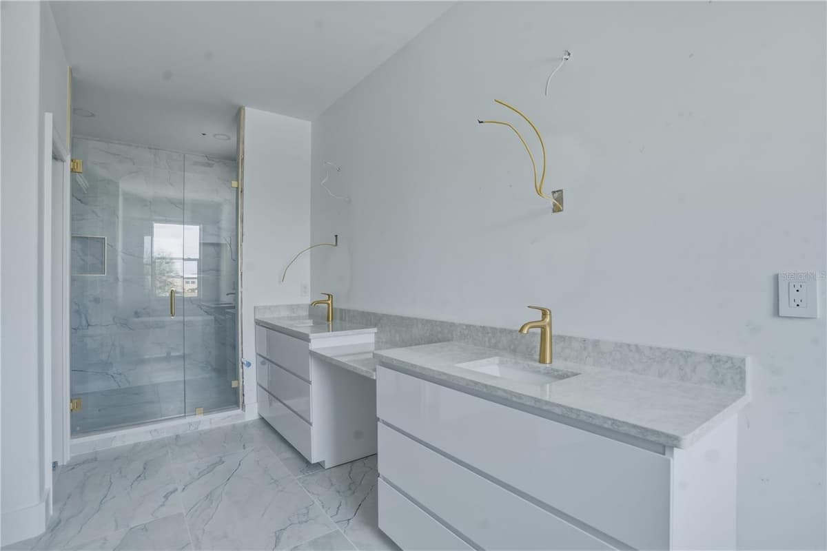 685 1ST AVENUE — photo 16 of 30