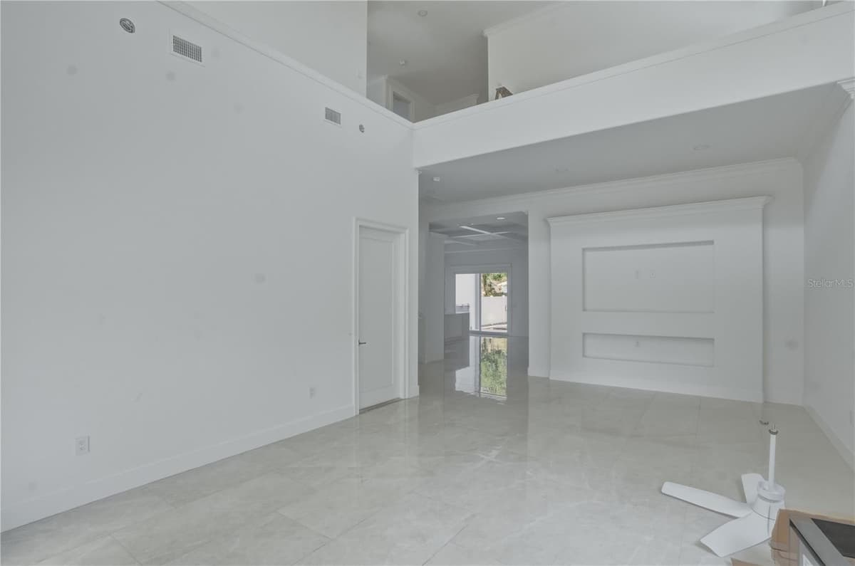685 1ST AVENUE — photo 12 of 30