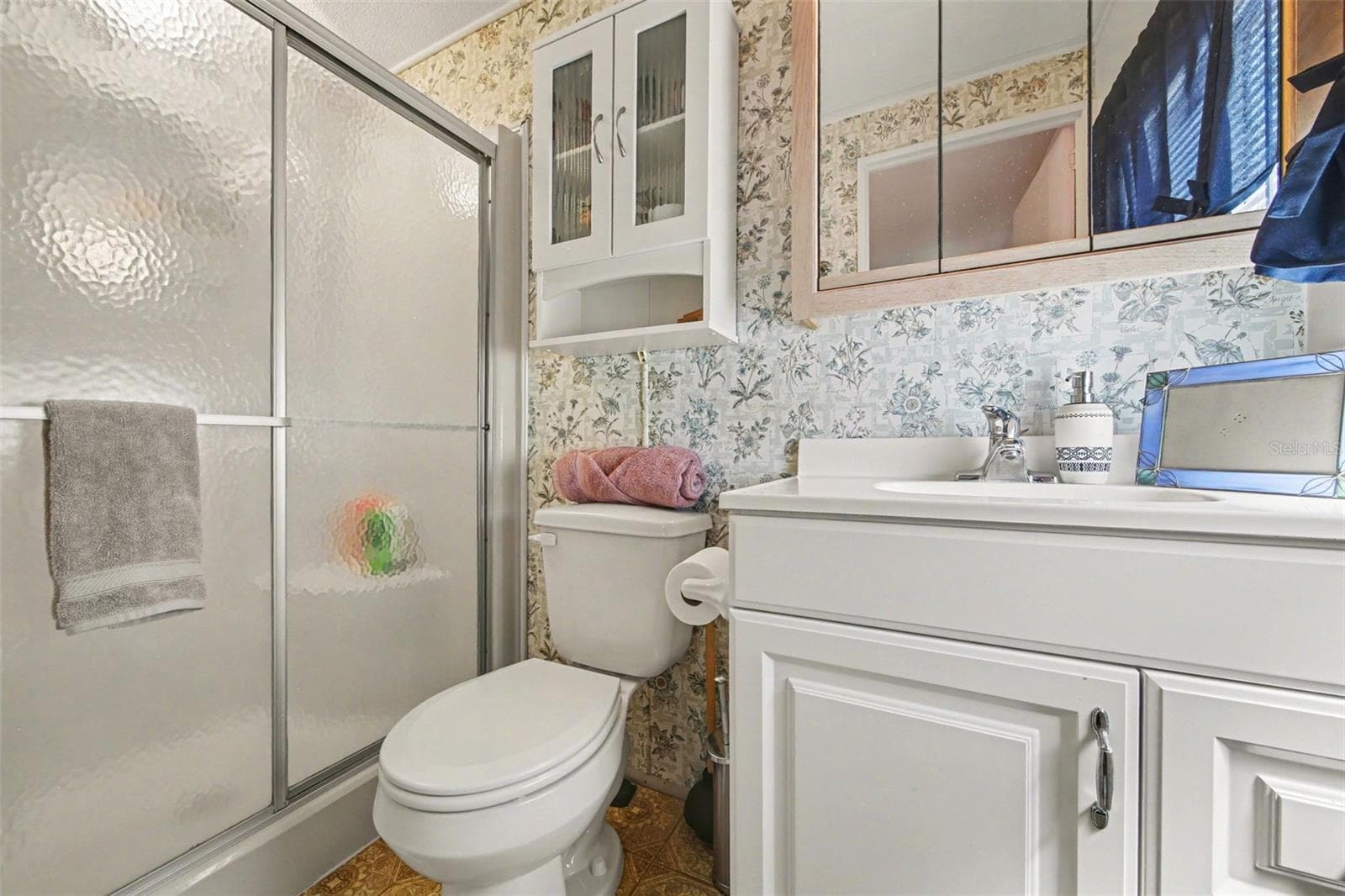 732 DOVE AVENUE — photo 17 of 23