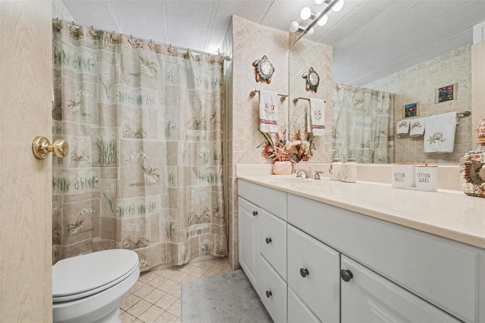732 DOVE AVENUE — photo 18 of 23