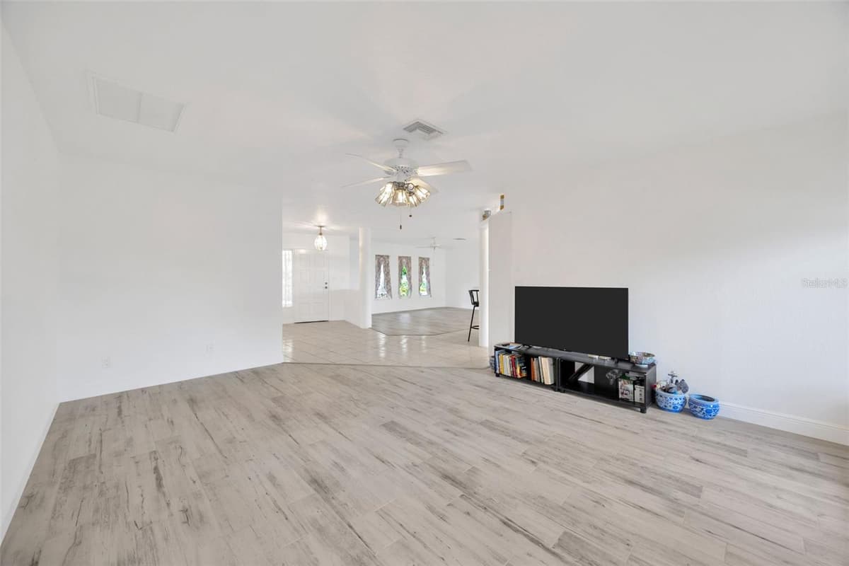 8143 CHANNEL DRIVE — photo 36 of 72